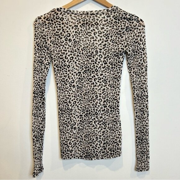 Leopard Print Animal Print Long Sleeve V-Neck Tee Shirt - Picture 3 of 3